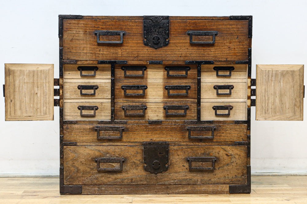 Merchant Chest BB3335