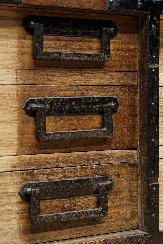 Merchant Chest BB3335