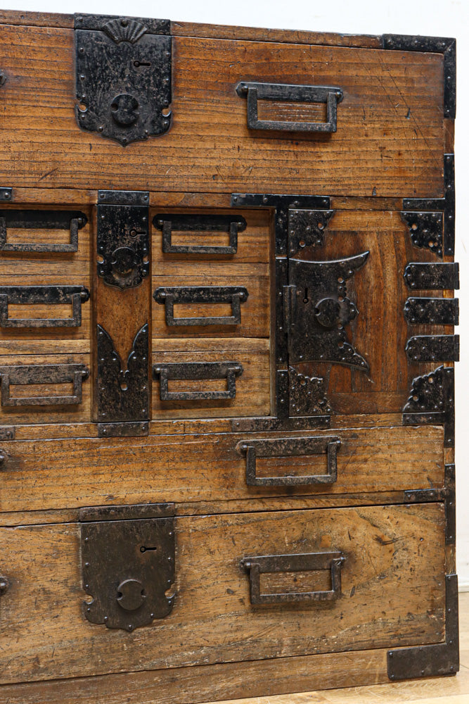 Merchant Chest BB3335