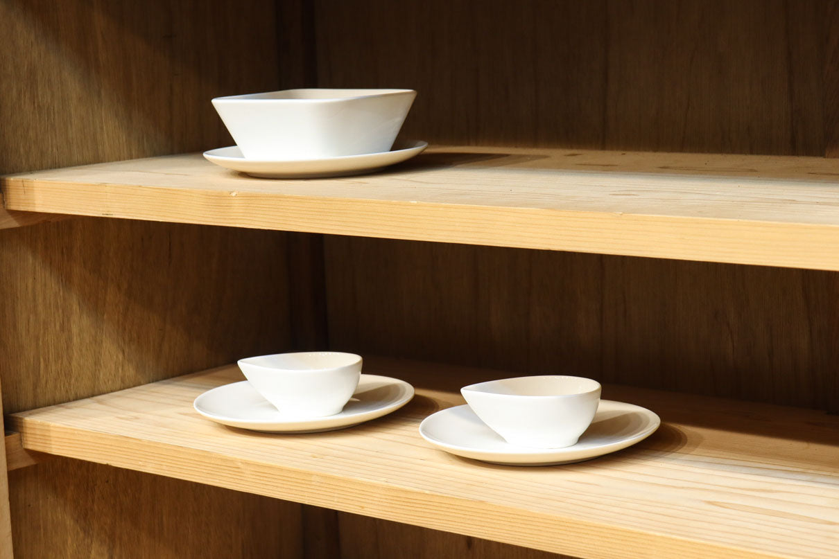 幅1222ミリ‼︎木地色の美しい風合いをした上質なレトロガラスケース　BB3336