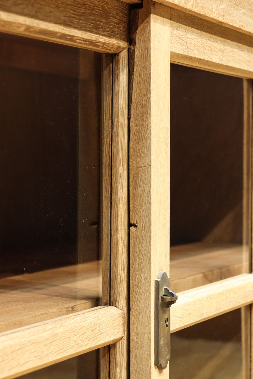 幅1222ミリ‼︎木地色の美しい風合いをした上質なレトロガラスケース　BB3336