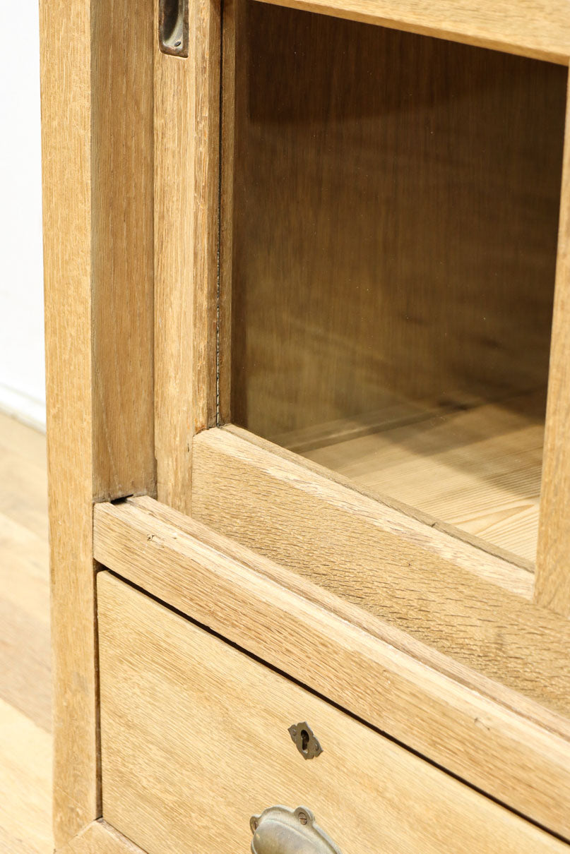 幅1222ミリ‼︎木地色の美しい風合いをした上質なレトロガラスケース　BB3336