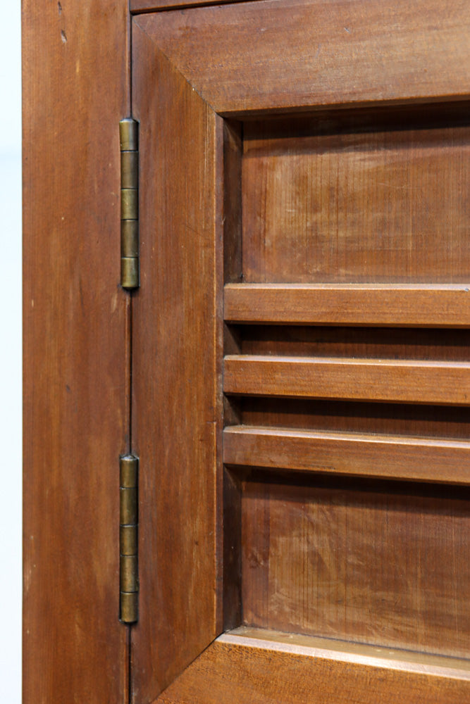 優美なけやき杢目に漆の艶やかな光沢が貫録を漂わす美濃階段箪笥　BB3337