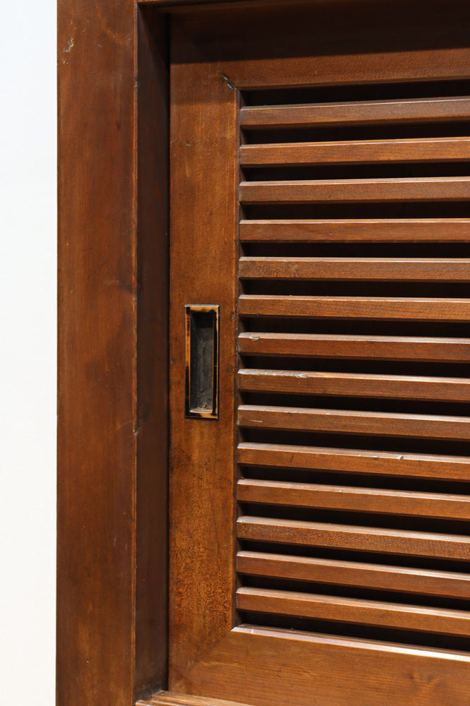 優美なけやき杢目に漆の艶やかな光沢が貫録を漂わす美濃階段箪笥　BB3337