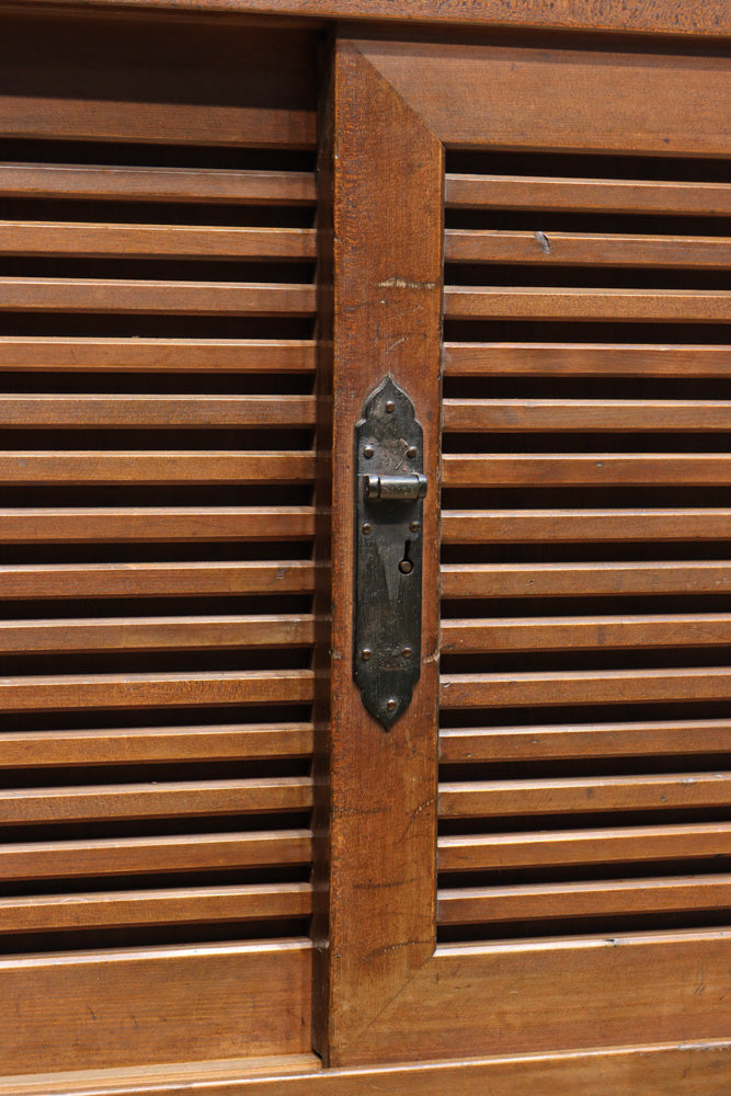 優美なけやき杢目に漆の艶やかな光沢が貫録を漂わす美濃階段箪笥　BB3337