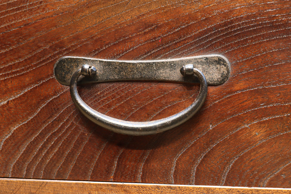 優美なけやき杢目に漆の艶やかな光沢が貫録を漂わす美濃階段箪笥　BB3337