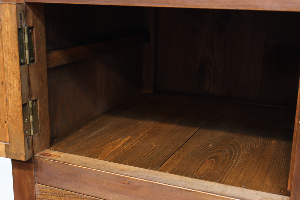 優美なけやき杢目に漆の艶やかな光沢が貫録を漂わす美濃階段箪笥　BB3337