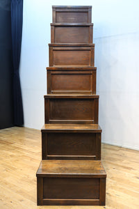 優美なけやき杢目に漆の艶やかな光沢が貫録を漂わす美濃階段箪笥　BB3337