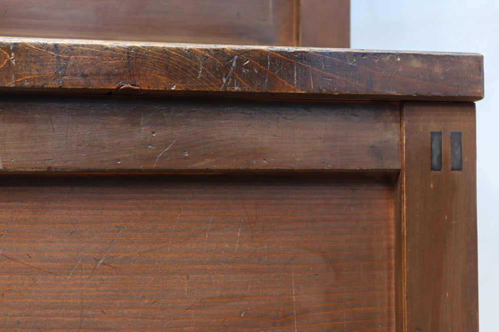 優美なけやき杢目に漆の艶やかな光沢が貫録を漂わす美濃階段箪笥　BB3337