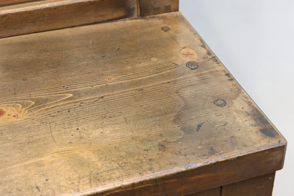 優美なけやき杢目に漆の艶やかな光沢が貫録を漂わす美濃階段箪笥　BB3337