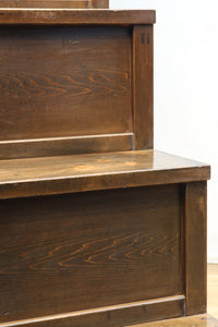 優美なけやき杢目に漆の艶やかな光沢が貫録を漂わす美濃階段箪笥　BB3337