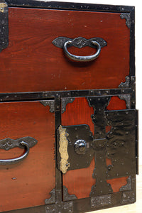 縁起良い装飾金具で雅な面持ちある二本松衣裳箪笥　BB3368