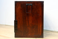 縁起良い装飾金具で雅な面持ちある二本松衣裳箪笥　BB3368