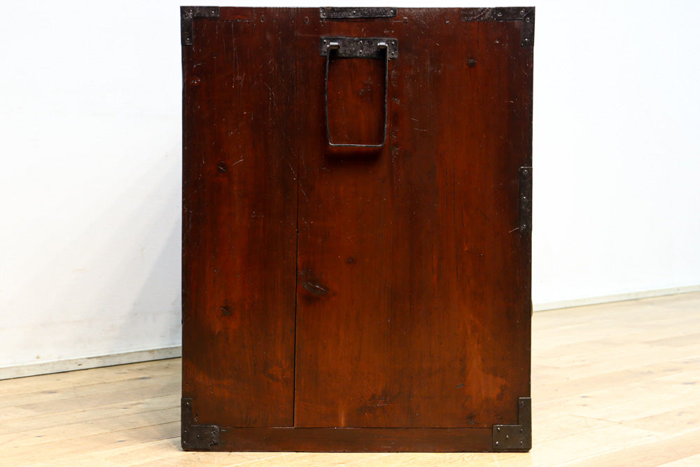 縁起良い装飾金具で雅な面持ちある二本松衣裳箪笥　BB3368