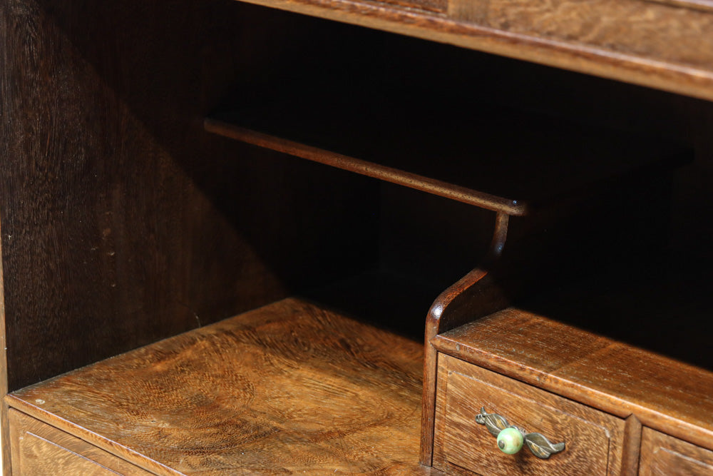 繊細な杢目が浮かびレトロ感溢れる小型茶箪笥　BB3370