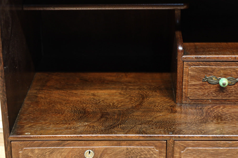 繊細な杢目が浮かびレトロ感溢れる小型茶箪笥　BB3370