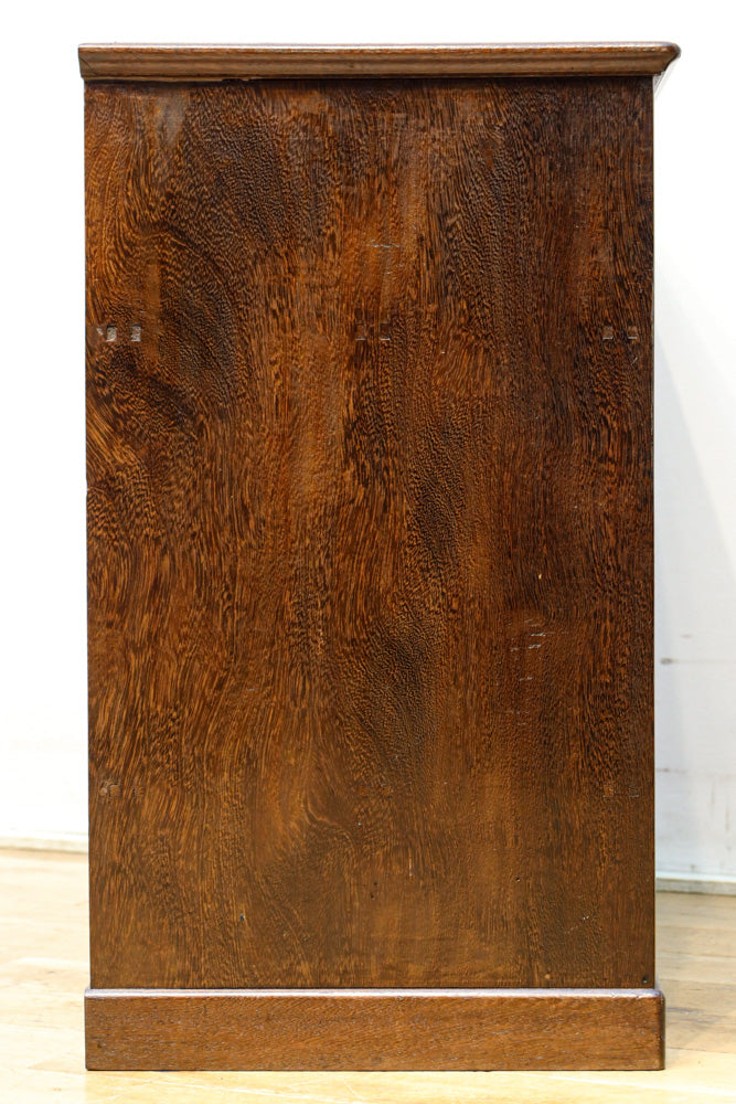 繊細な杢目が浮かびレトロ感溢れる小型茶箪笥　BB3370