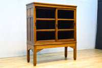 シンプル装飾でレトロな雰囲気あるガラスケース(脚付き)　BB3372