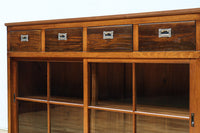 ゆらゆらガラスが引き立つ上品な佇まいをしたガラスケース　BB3379