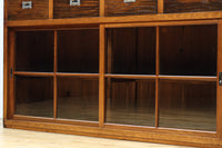 ゆらゆらガラスが引き立つ上品な佇まいをしたガラスケース　BB3379