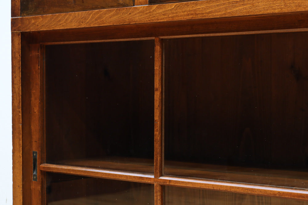 ゆらゆらガラスが引き立つ上品な佇まいをしたガラスケース　BB3379