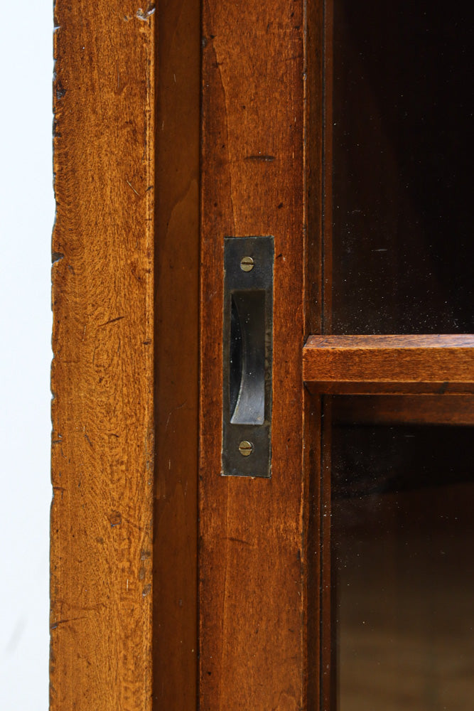 ゆらゆらガラスが引き立つ上品な佇まいをしたガラスケース　BB3379