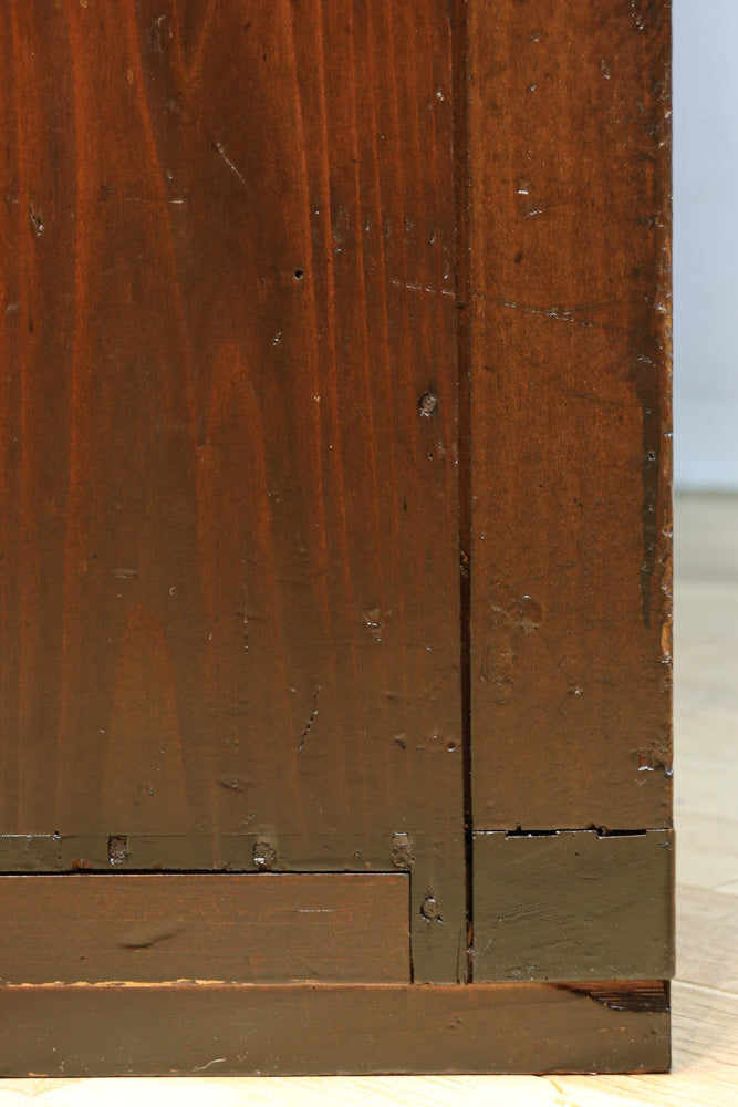 ゆらゆらガラスが引き立つ上品な佇まいをしたガラスケース　BB3379