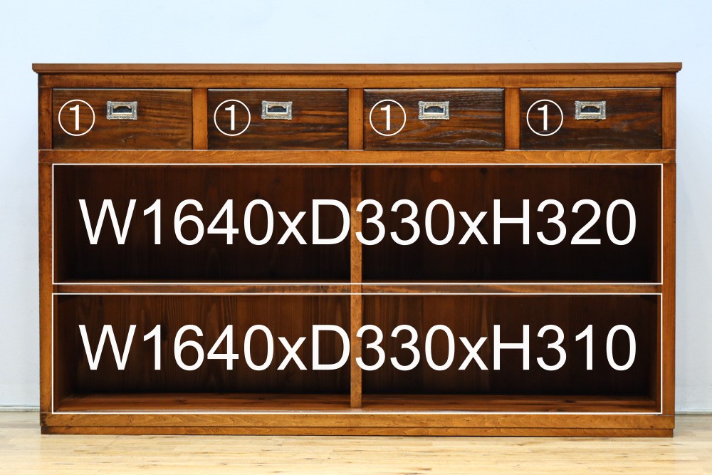 ゆらゆらガラスが引き立つ上品な佇まいをしたガラスケース　BB3379