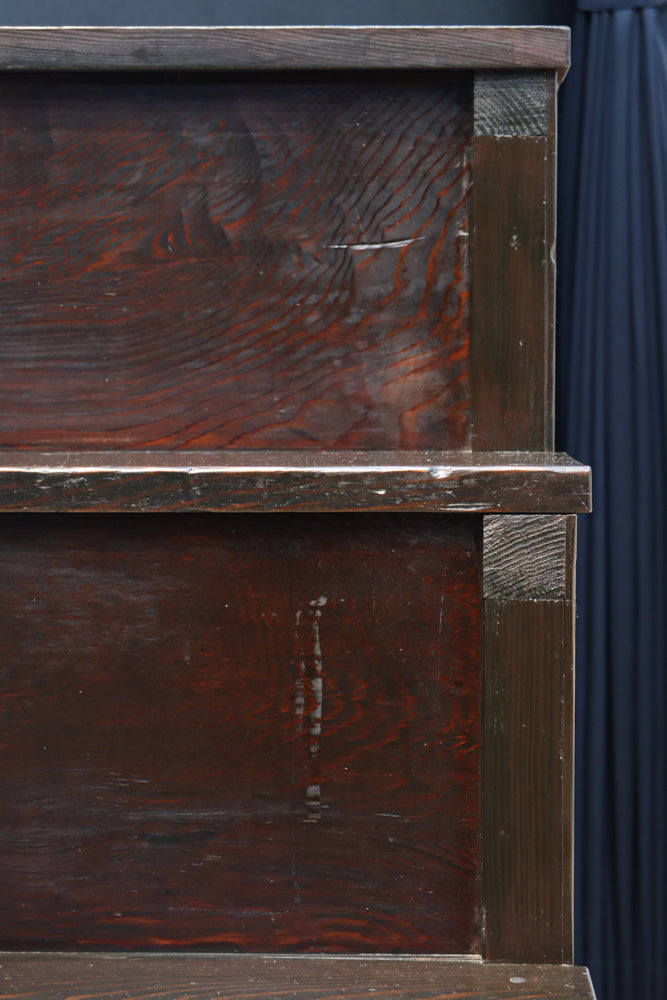 小型サイズ!! 歳月を重ねた時代の風格漂う階段箪笥　BB3380