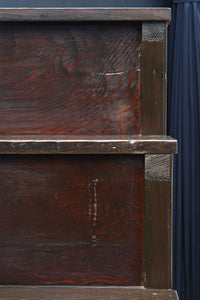 小型サイズ!! 歳月を重ねた時代の風格漂う階段箪笥　BB3380