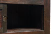 珍品!! 赤みを帯びた艶やかな色彩と丸金具が趣きを深める収納箪笥　BB3381