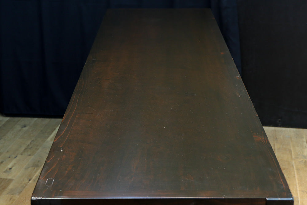 珍品!! 赤みを帯びた艶やかな色彩と丸金具が趣きを深める収納箪笥　BB3381