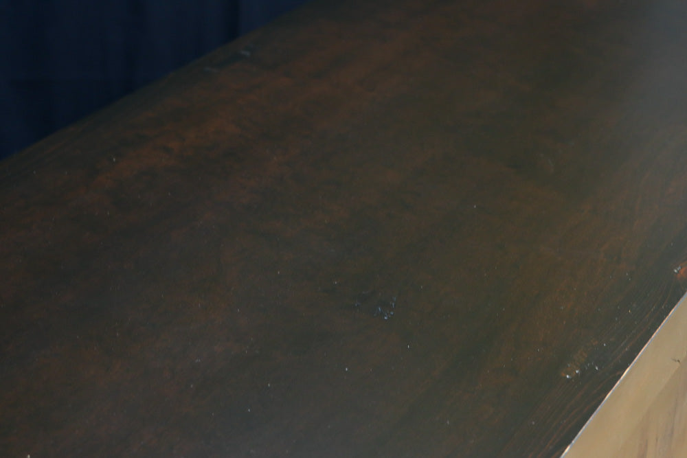 珍品!! 赤みを帯びた艶やかな色彩と丸金具が趣きを深める収納箪笥　BB3381