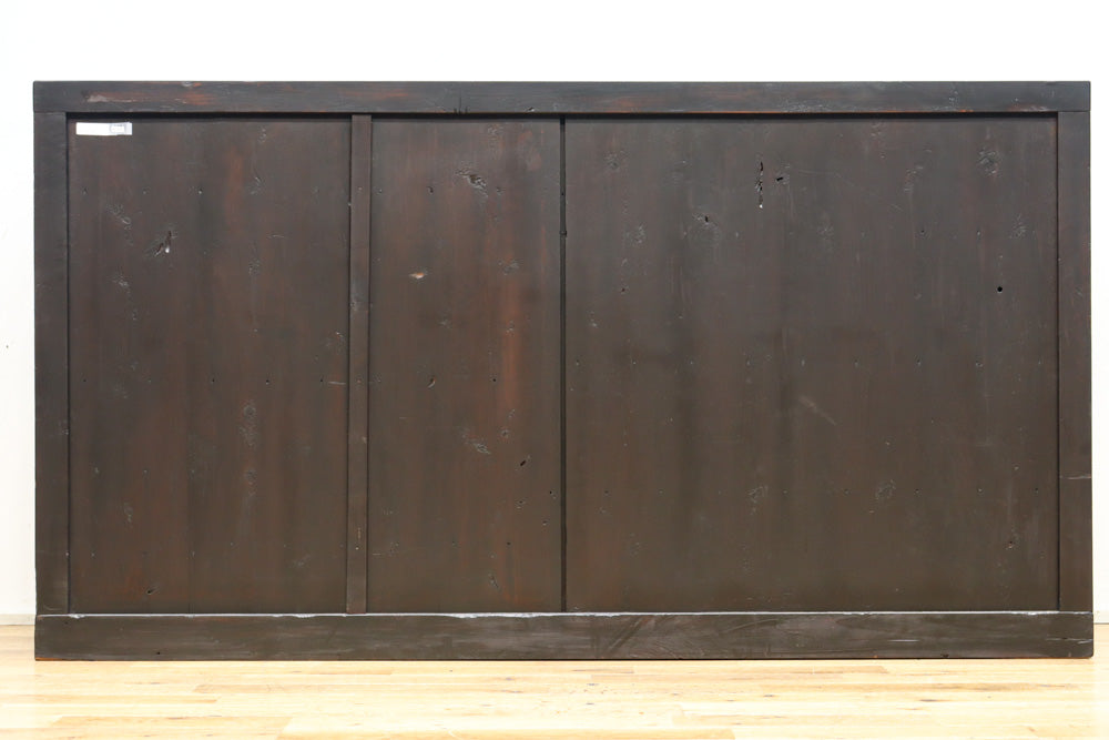 珍品!! 赤みを帯びた艶やかな色彩と丸金具が趣きを深める収納箪笥　BB3381