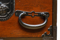 唐獅子の装飾金具が圧巻の華やかで凛々しい仙台箪笥　BB3391