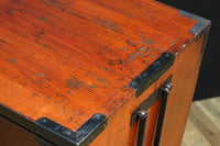 唐獅子の装飾金具が圧巻の華やかで凛々しい仙台箪笥　BB3391