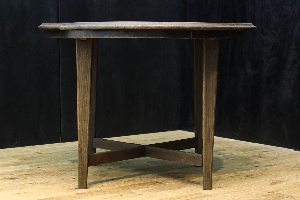 上質なオークの杢目の落ち着いた面持ちあるコーヒーテーブル　BB3393