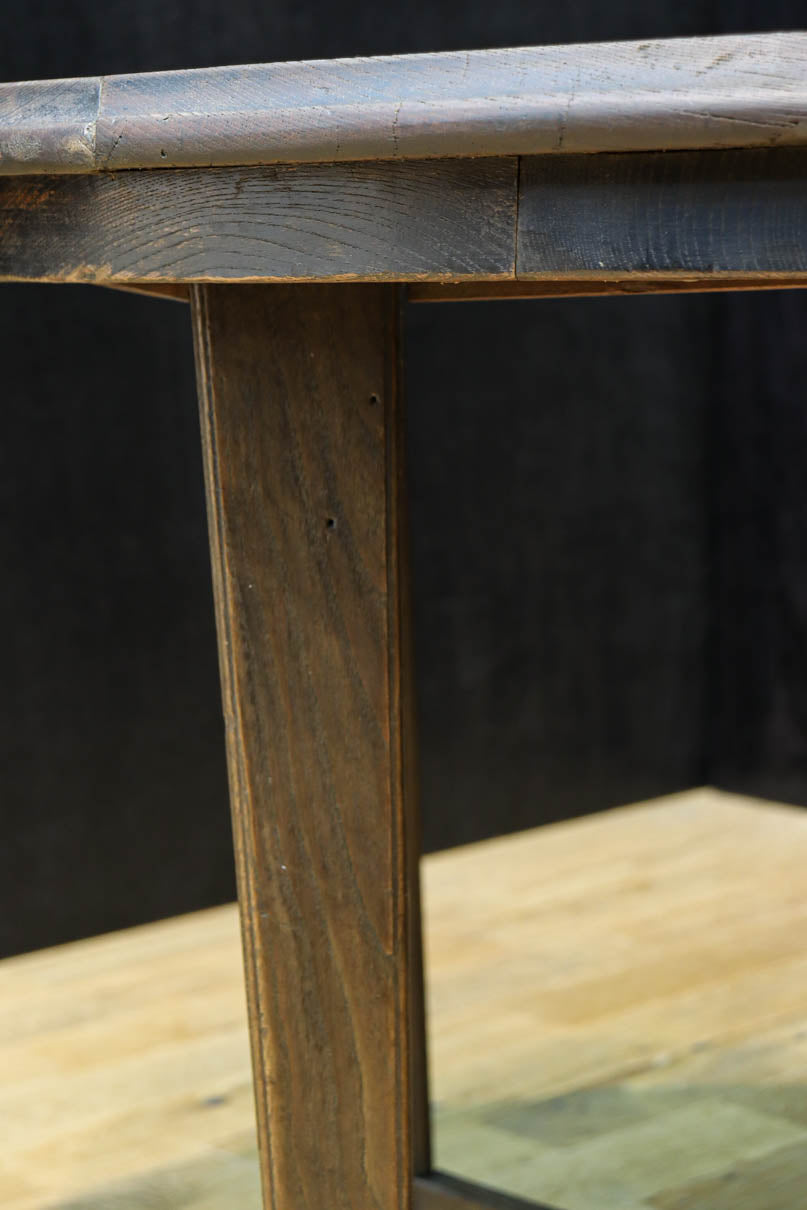 上質なオークの杢目の落ち着いた面持ちあるコーヒーテーブル　BB3393