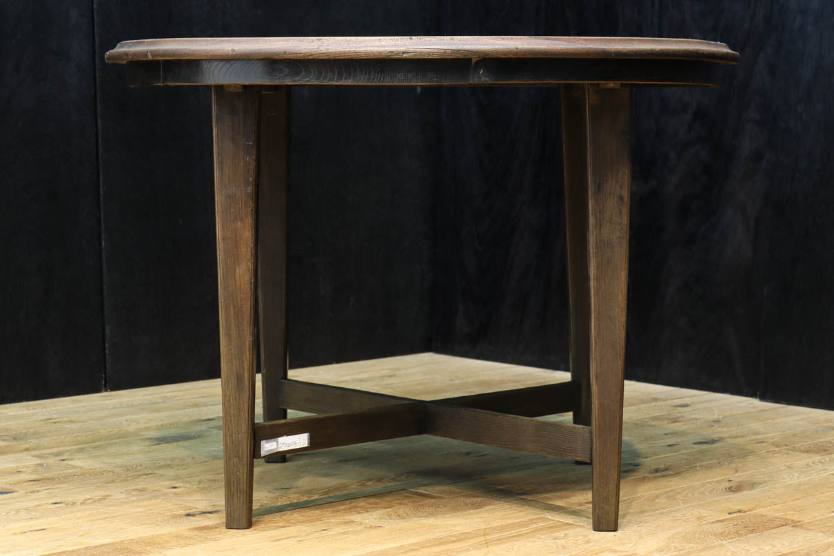 上質なオークの杢目の落ち着いた面持ちあるコーヒーテーブル　BB3393