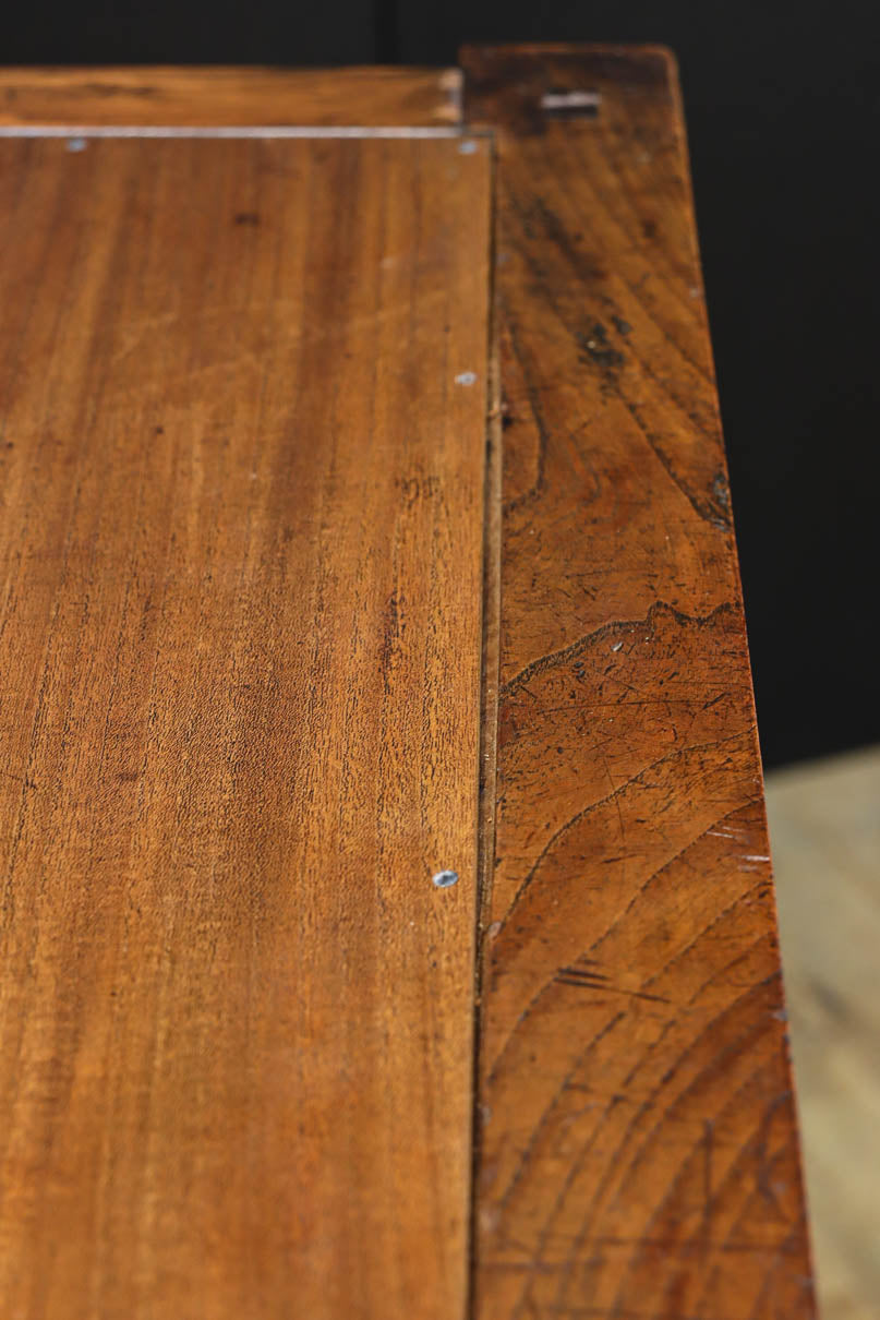 横桟造りの引き戸が印象深い庄内帳場箪笥　BB3398