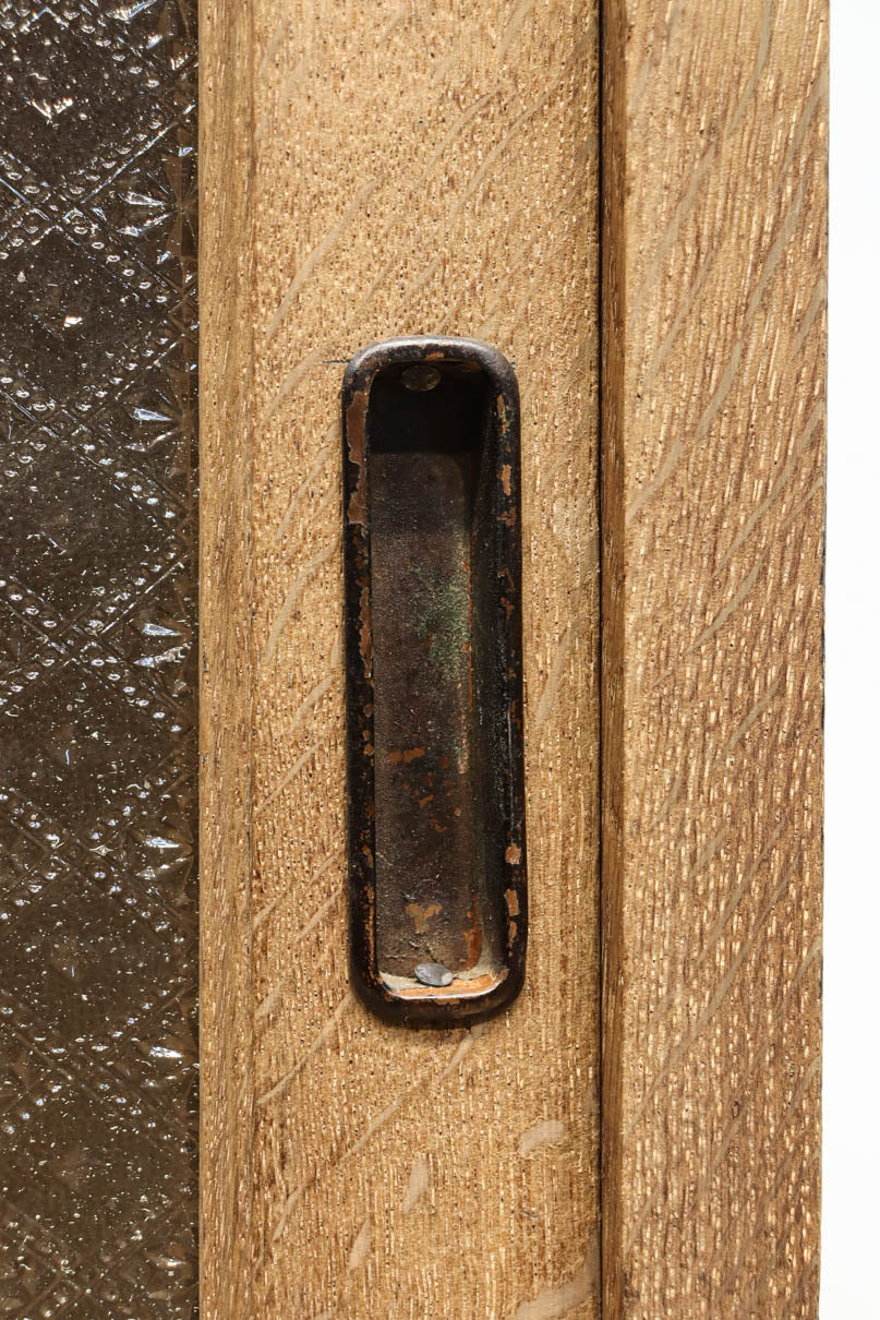 昭和レトロ!! フローラガラスが目を惹く、小振りで可愛らしいキャビネット　BB3399