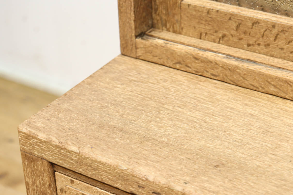 昭和レトロ!! フローラガラスが目を惹く、小振りで可愛らしいキャビネット　BB3399