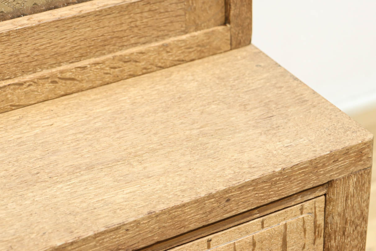 昭和レトロ!! フローラガラスが目を惹く、小振りで可愛らしいキャビネット　BB3399