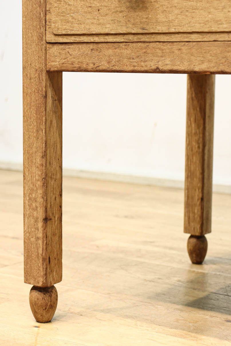 昭和レトロ!! フローラガラスが目を惹く、小振りで可愛らしいキャビネット　BB3399