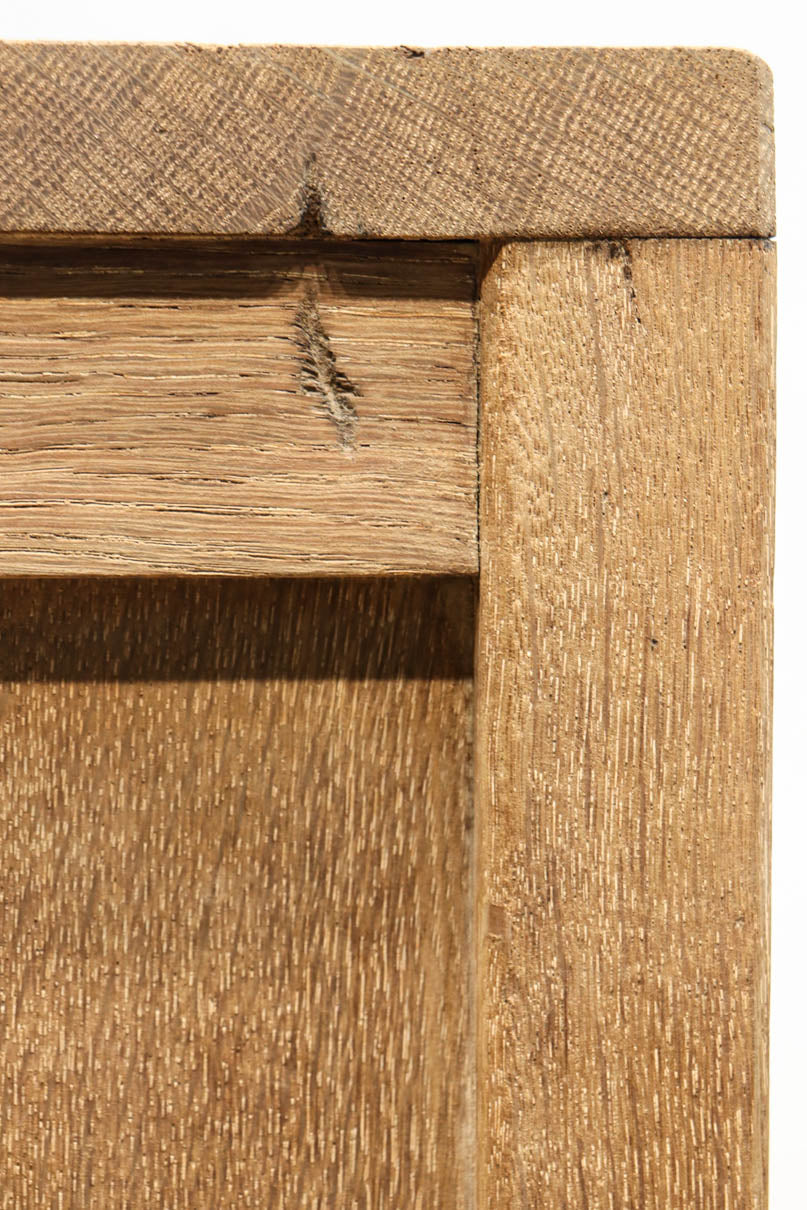 昭和レトロ!! フローラガラスが目を惹く、小振りで可愛らしいキャビネット　BB3399