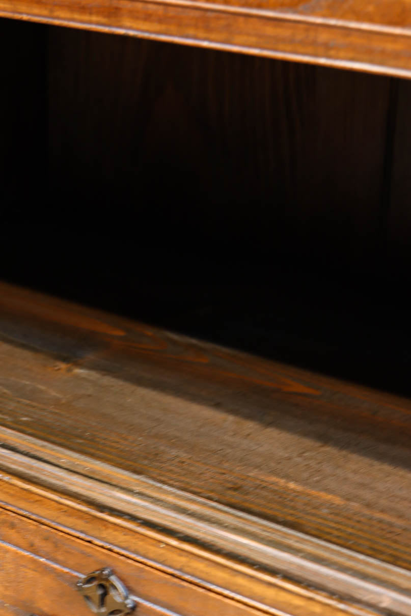 Merchant Chest BB3400