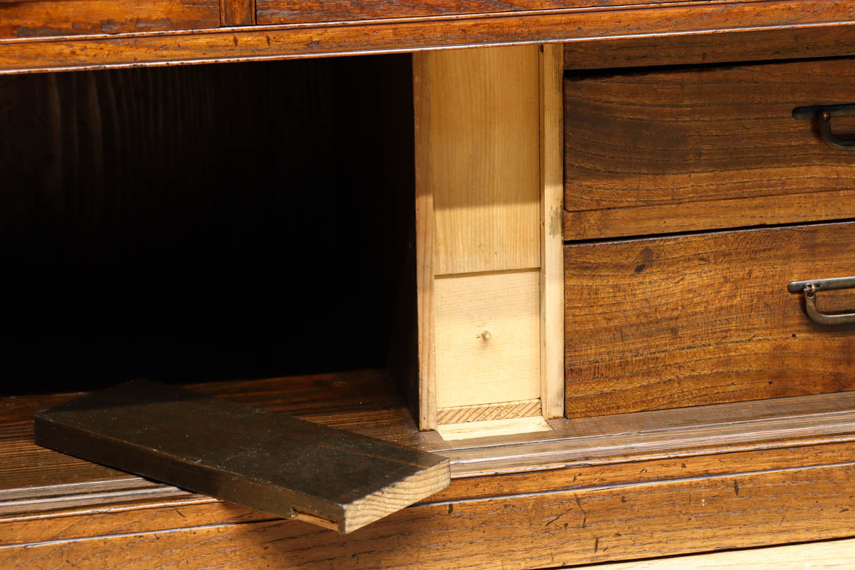 Merchant Chest BB3400