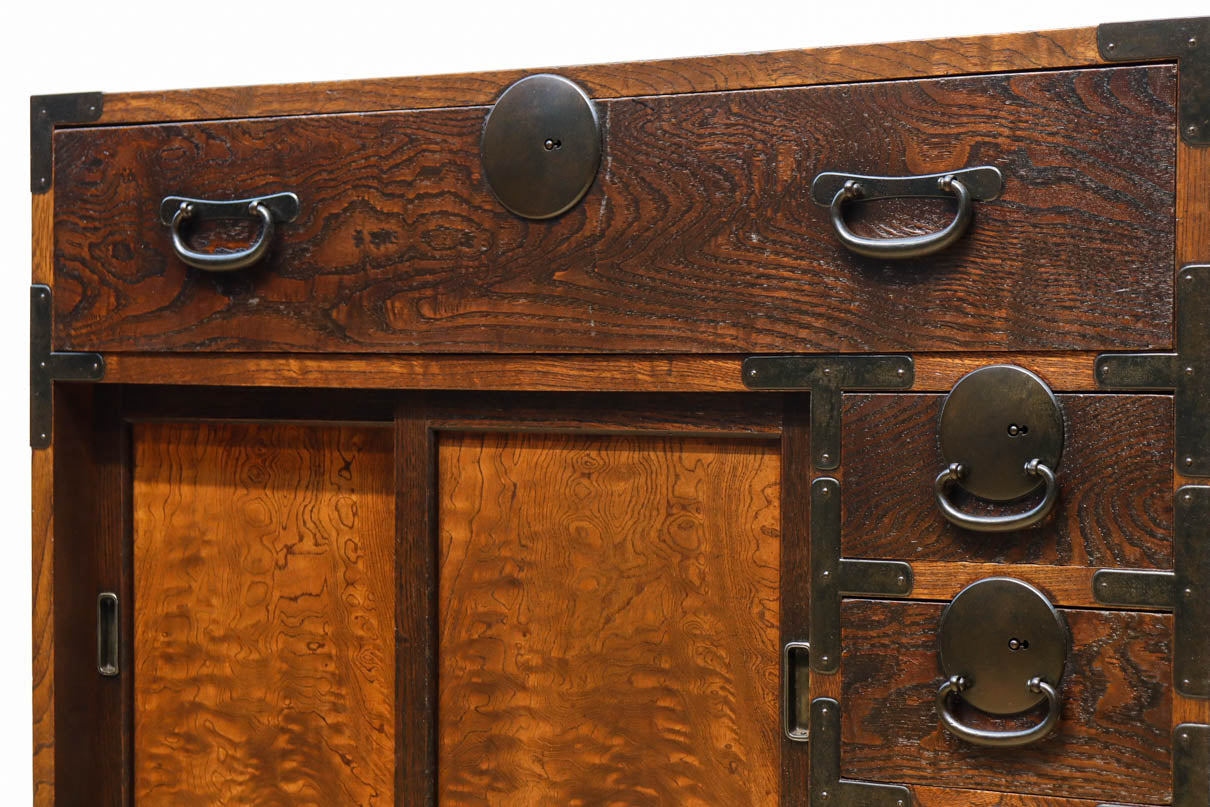 Merchant Chest BB3407