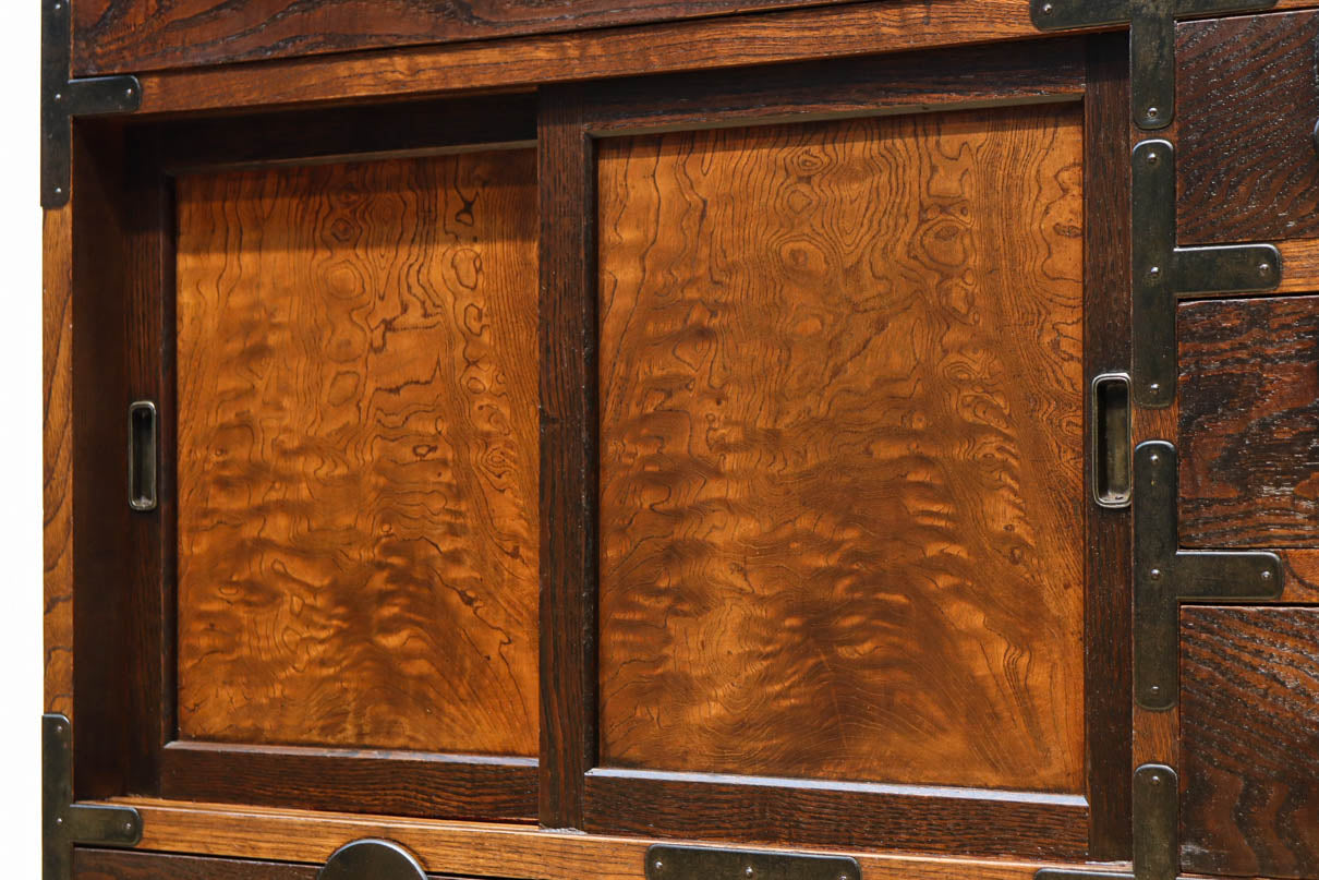 Merchant Chest BB3407