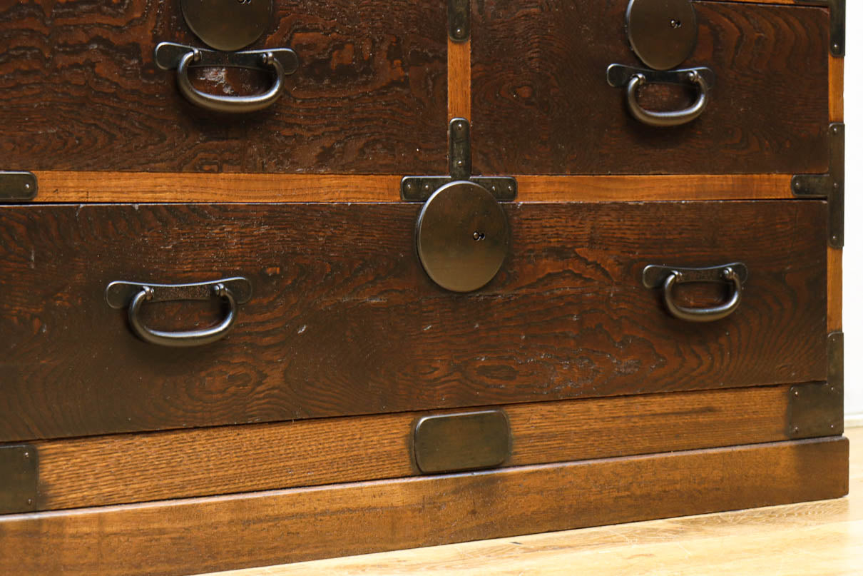 Merchant Chest BB3407